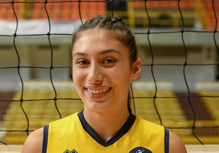 Fabiana Mucciola e Volley Reghion ancora insieme