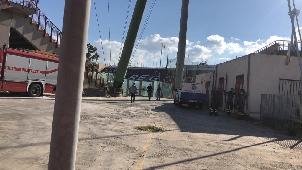 Reggio – Shock in città, uomo si impicca allo stadio Granillo – FOTO
