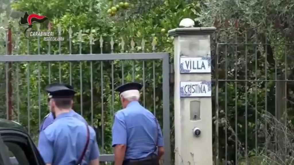 Gestione malsana di un centro per immigrati nel reggino: indagate 6 persone