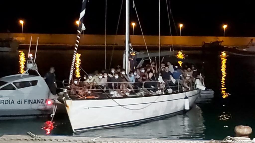 Sbarco a Caulonia, arrestato uno scafista