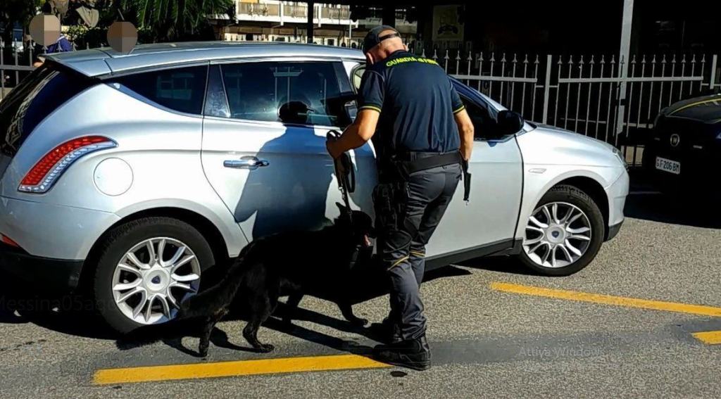 Arrestato corriere calabrese, sequestrato mezzo chilo di cocaina