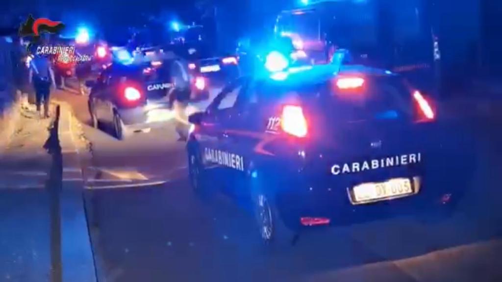 Reggio, colpite 2 associazioni finalizzate al traffico di droga, sequestro di minori ed estorsioni