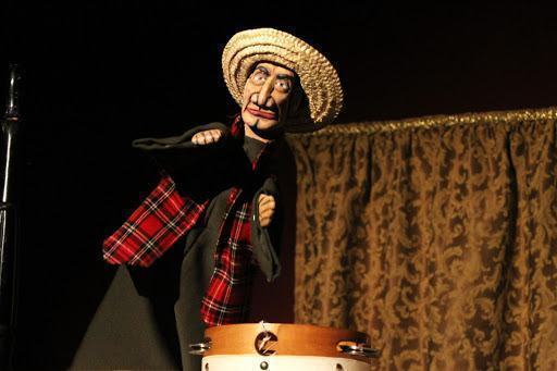 Zampalesta, i burattini di Angelo Gallo in scena al Caulonia Idea Teatro