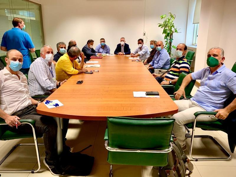 Calabria, la Regione punta sull’apicultura. Gallo incontra le associazioni del settore