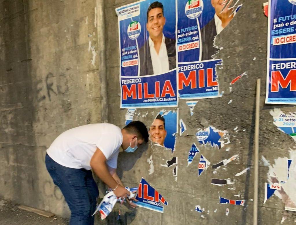 Reggio imbrattata, promessa mantenuta da Federico Milia: ‘Tutto riordinato’