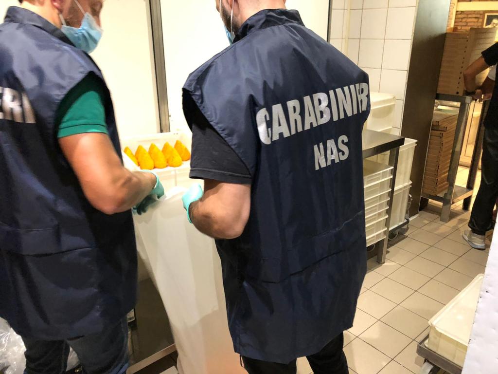 Reggio, sequestri e sanzioni del NAS per 10 mila euro