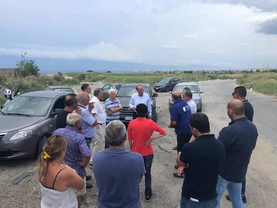 Minicuci a Valanidi e San Gregorio: ‘Una strada per togliere cittadini dall’isolamento’