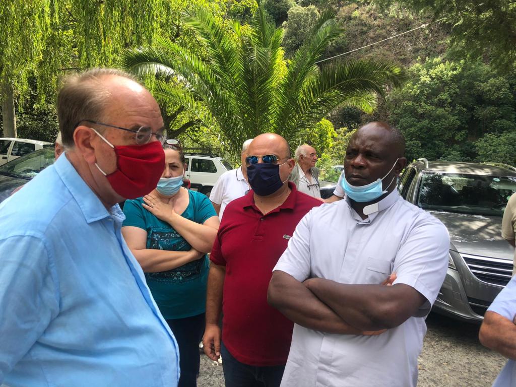 Minicuci visita la frazione di Trunca: ‘Cittadini abbandonati, a rischio salute e sicurezza’ – FOTO