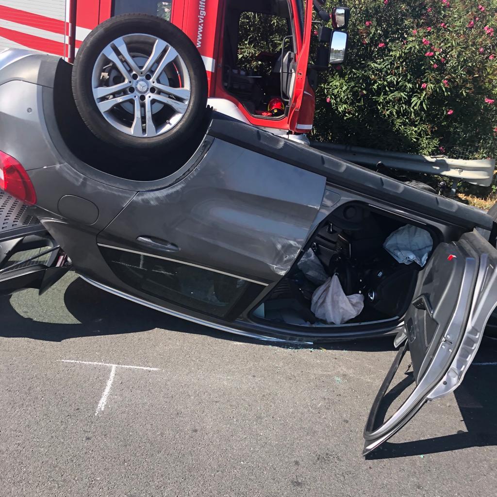 Reggio, incidente sulla SS106. Strada chiusa al traffico a Melito P.S. – FOTO