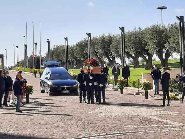 L’addio di Jole Santelli alla Calabria: aperta la camera ardente in cittadella