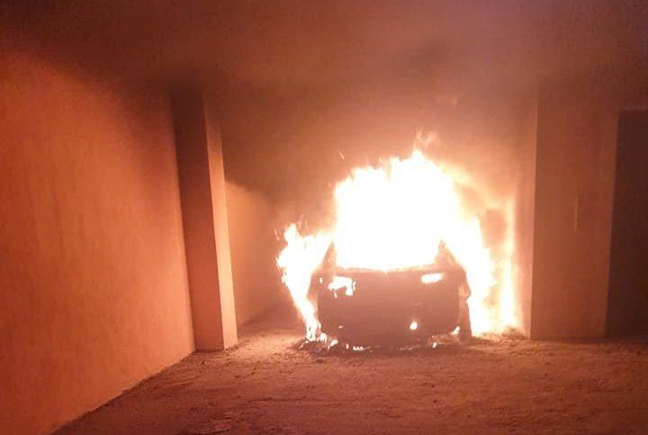 2 auto incendiate ad un consigliere: il mondo della politica si stringe a Siderno