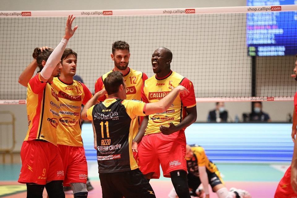 Volley: esordio casalingo amaro per la Tonno Callipo
