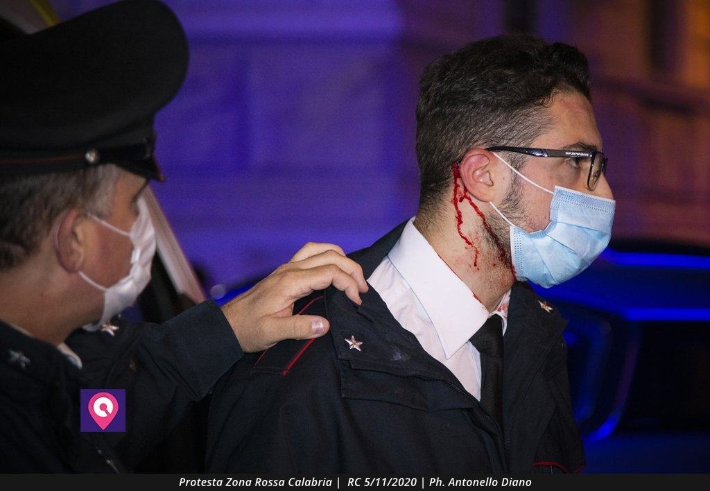 Protesta Zona Rossa Calabria Carabiniere Ferito