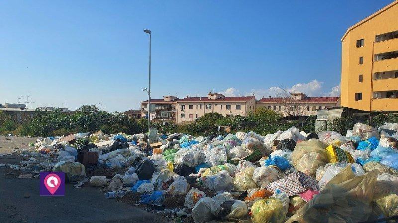 Emergenza rifiuti, si vive alla giornata: Serviranno due o tre anni per vedere la luce