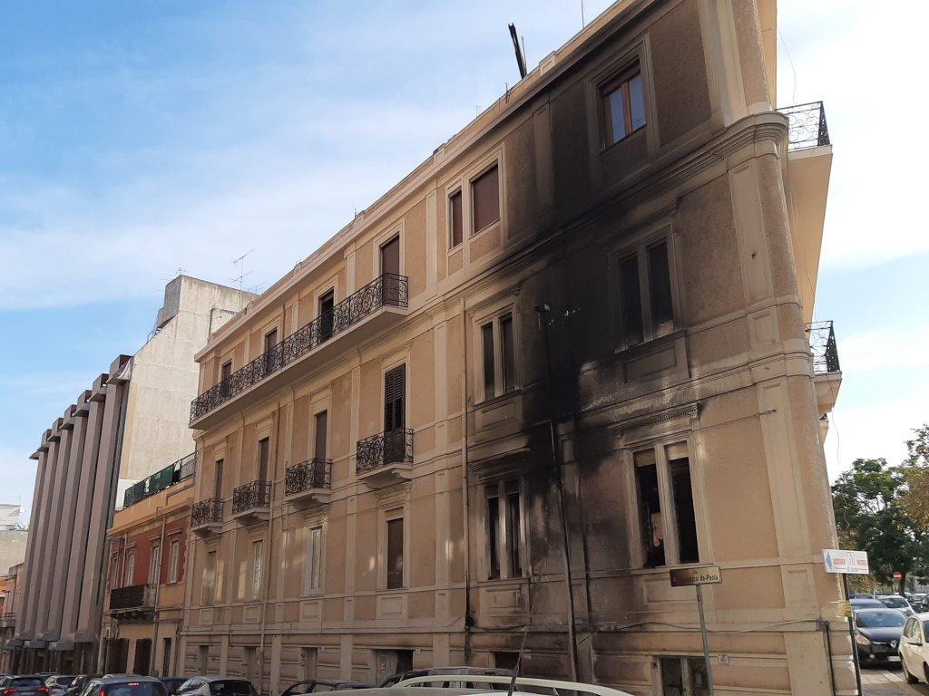 Incendio Auto Reggio Calabria