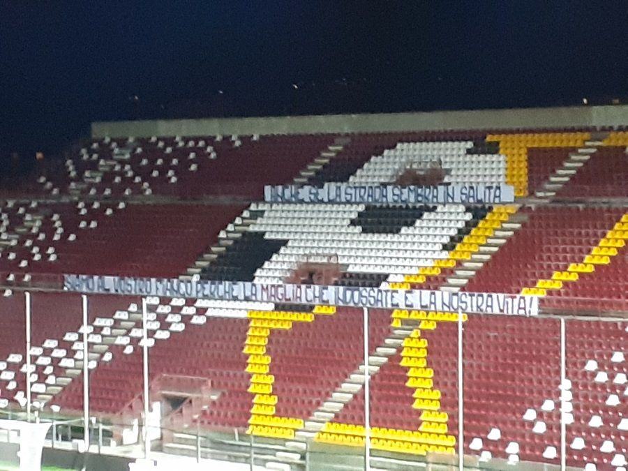 Striscione Curva Sud