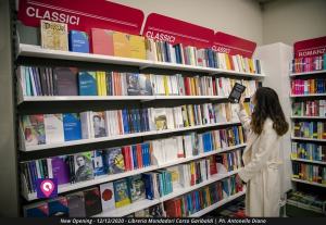 Apertura Mondadori Libreria (59)