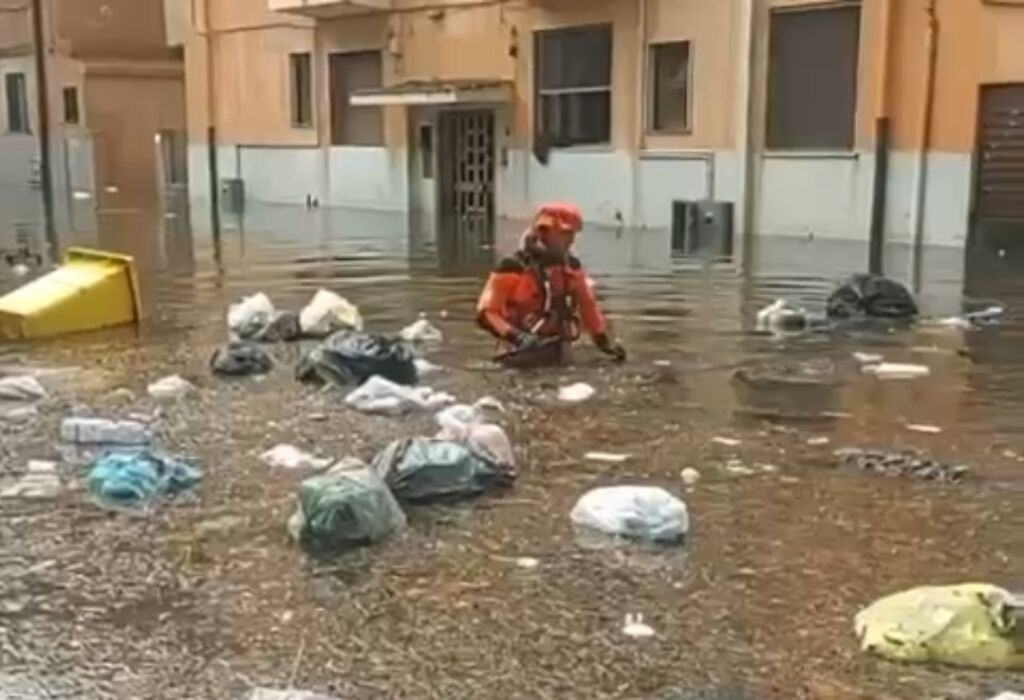 Vigile Del Fuoco Maltempo Reggio Calabria