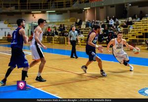 Viola Bisceglie (80)