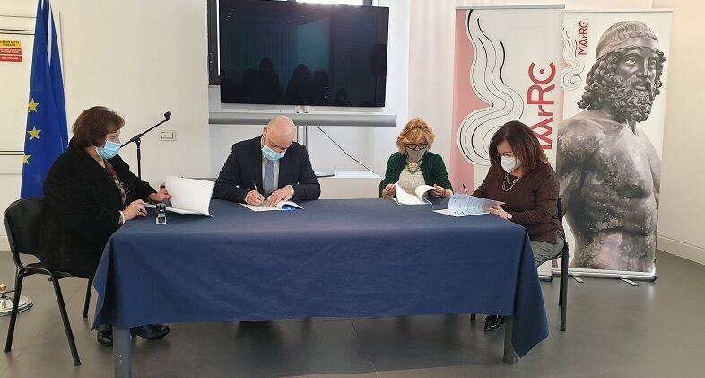 La Firma Del Protocollo