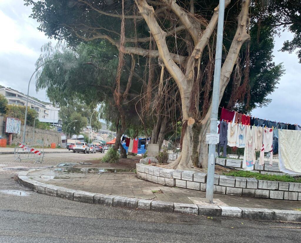 Panni Stesi Piazzale Ferrari Reggio Calabria (4)