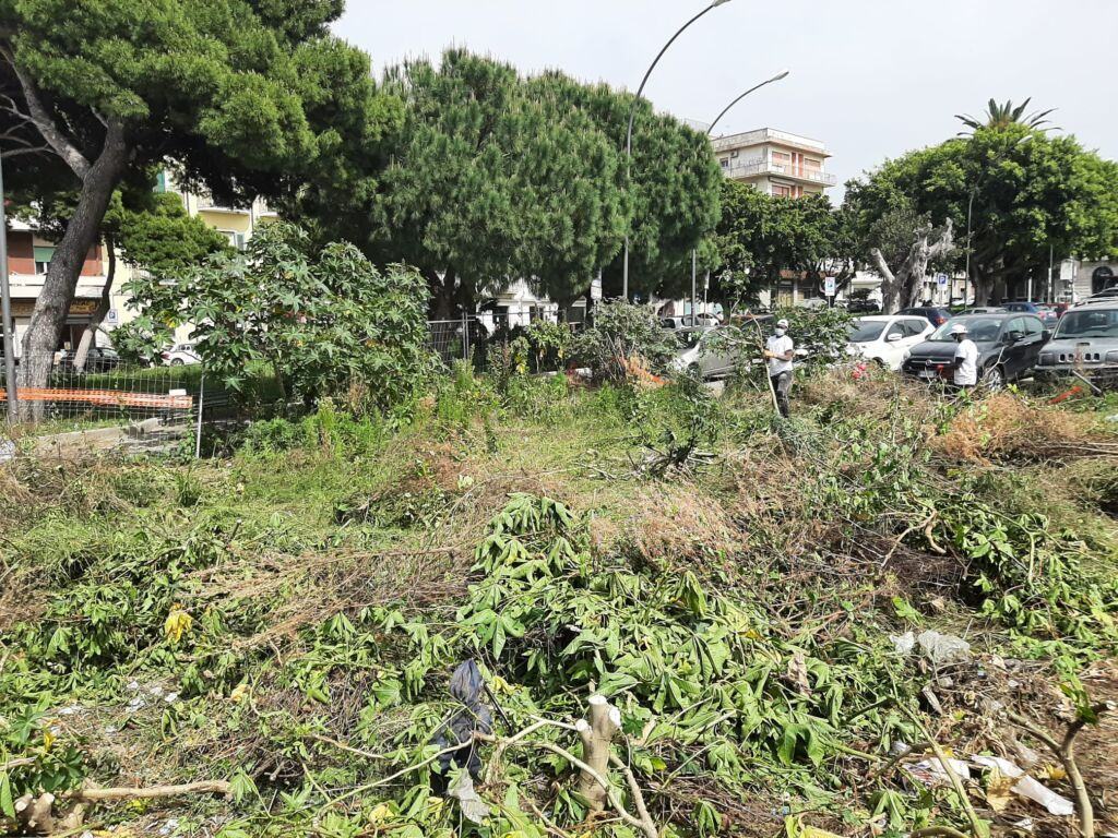 Pulizia Piazza Garibaldi Reggio Calabria