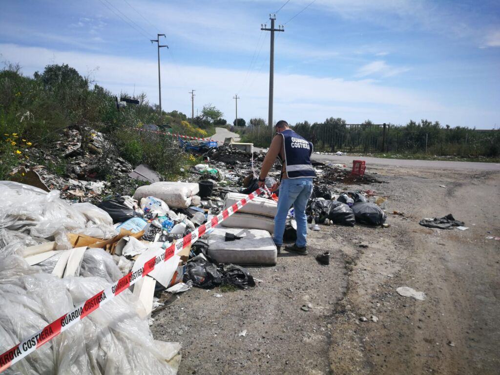 Crotone Guardia Costiera Rifiuti