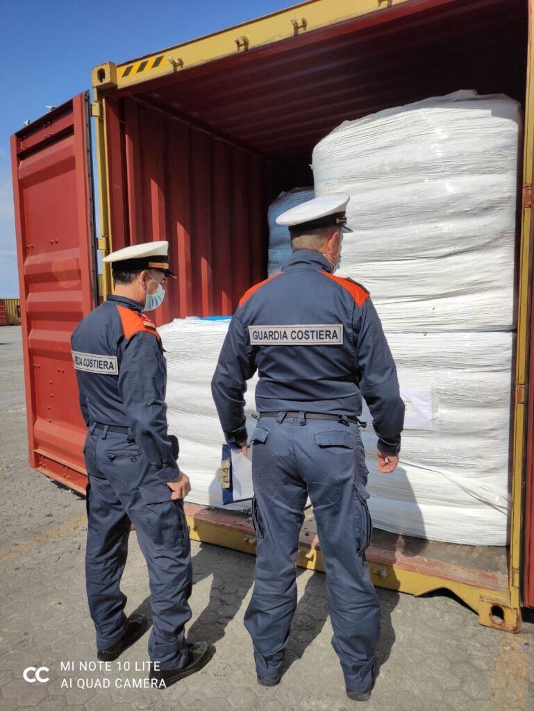 Gioia Tauro Guardia Costiera Rifiuti