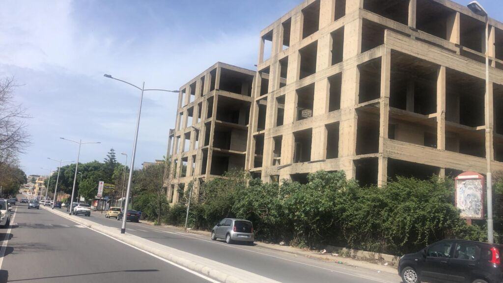 Palazzine Incompiute Viale Europa (5)