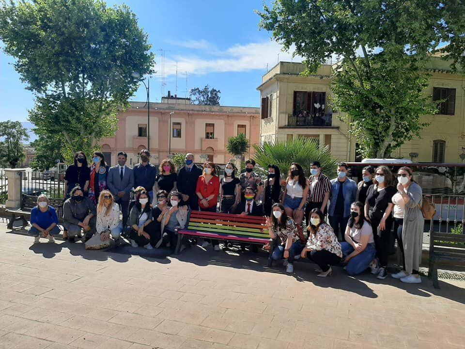 Panchina Arcobaleno Piazza Consegna Reggio Calabria