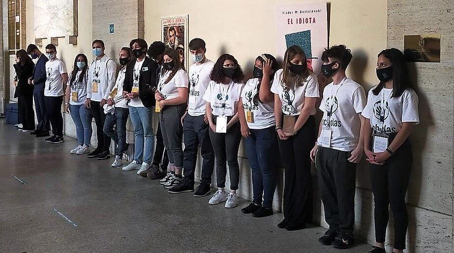 Papa Francesco Studenti Liceo Volta 1