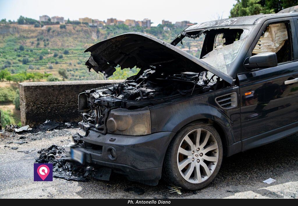 Incendio Auto Vigili Fuoco (3)