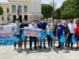 Forza Italia Giovani Rifiuti Piazza Italia 3