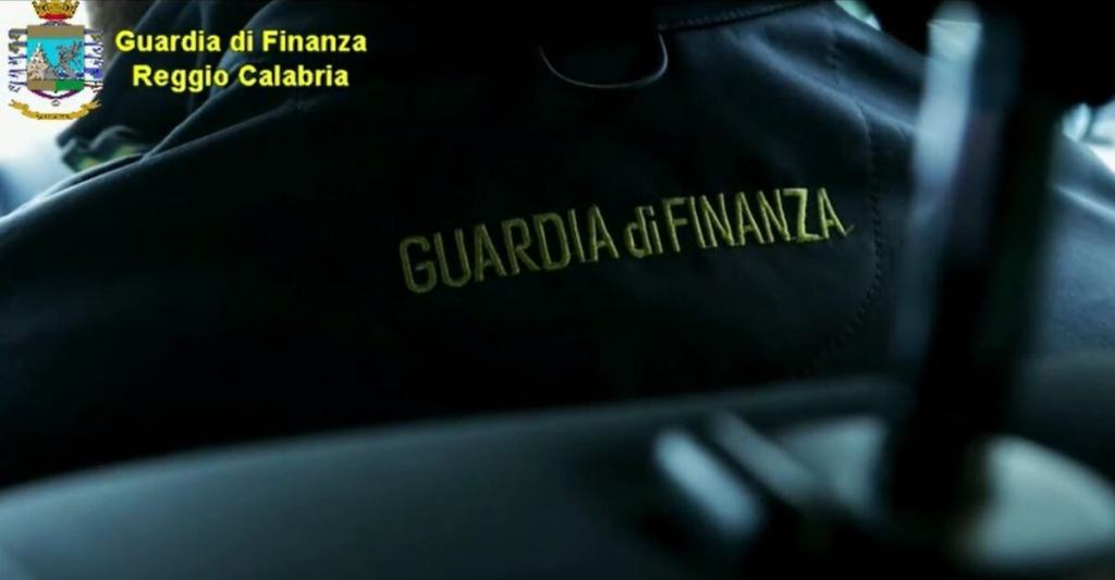 Gioia Tauro, sequestrati 228 kg di cocaina e arrestati due portuali