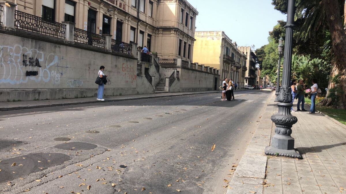 Isola Pedonale Via Marina (2)