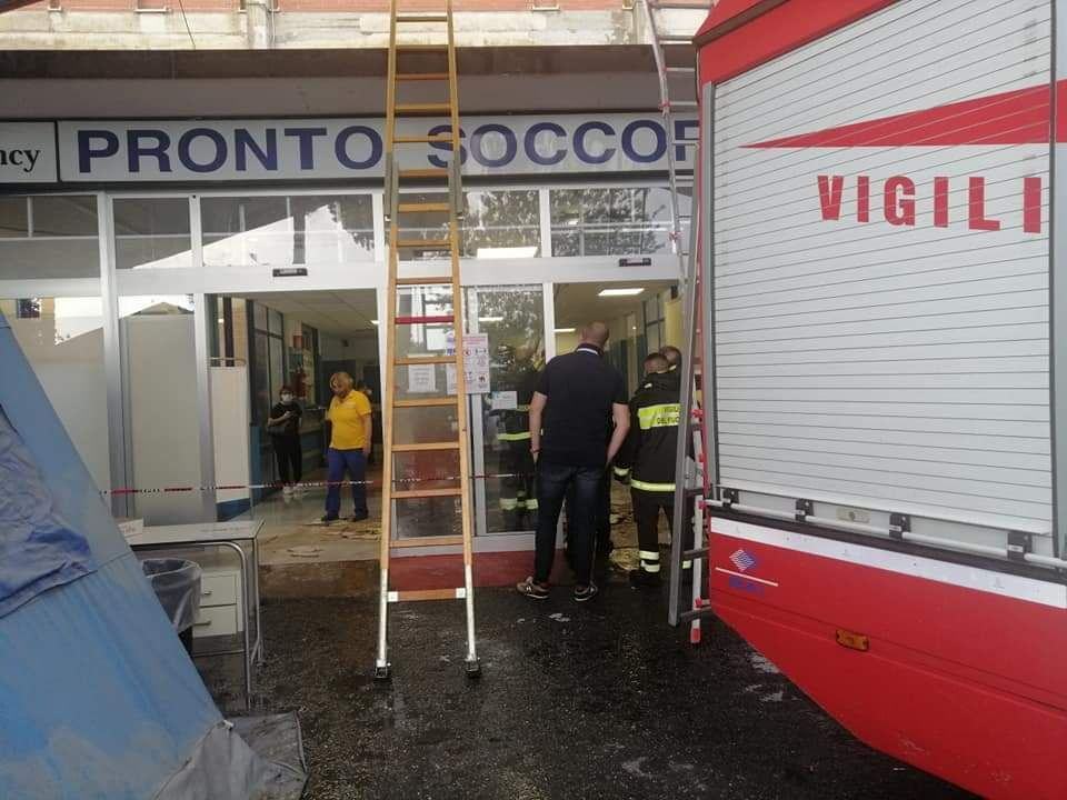Ospedale Locri Crollo Controsoffitto