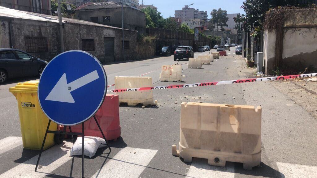 Via Vecchia Pentimele Lavori Calcinacci Ponte Raccordo Reggio Calabria