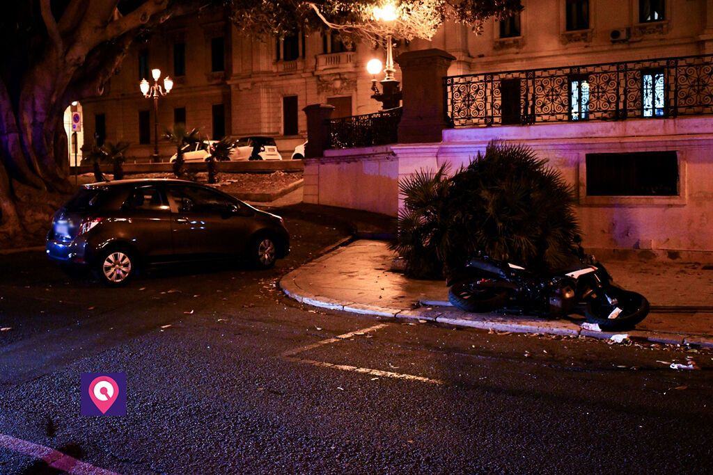 Incidente Via Marina Moto Auto (2)