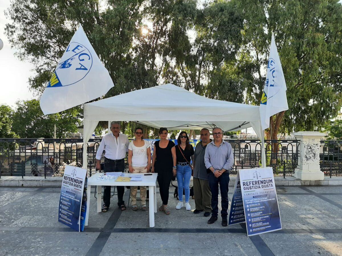 Referendum Giustizia Lega Gazebo 1