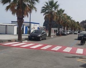 Strisce Pedonali Rosse Scilla