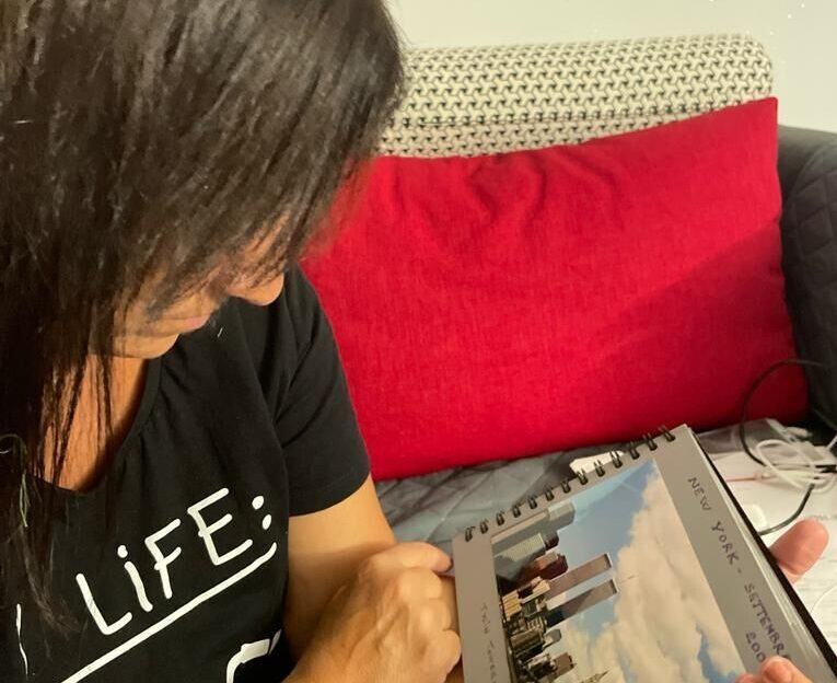 Alessandra Calabrò Sfoglia L'album Di Fotografie