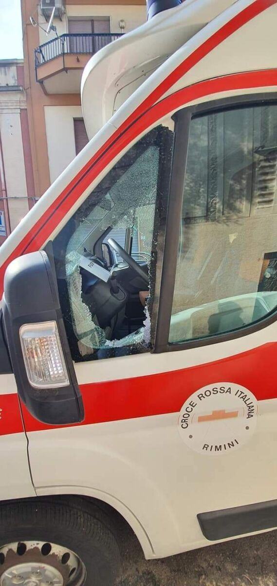 Atto Vandalico Ambulanza CRI