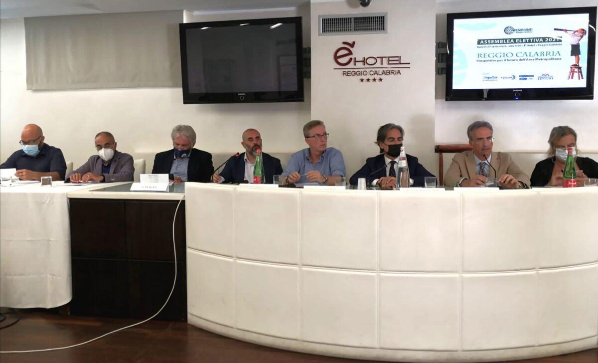 Tavolo Relatori Assemblea Confesercenti