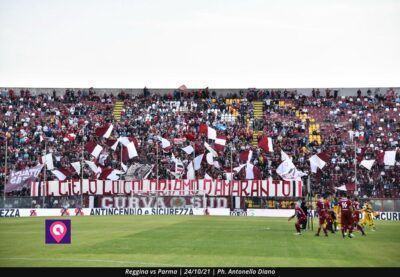 Reggina Bandiere Curva