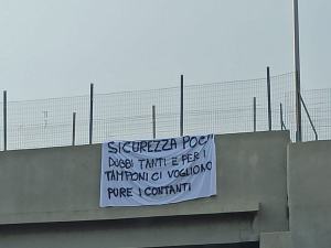 Striscioni Green Pass 1