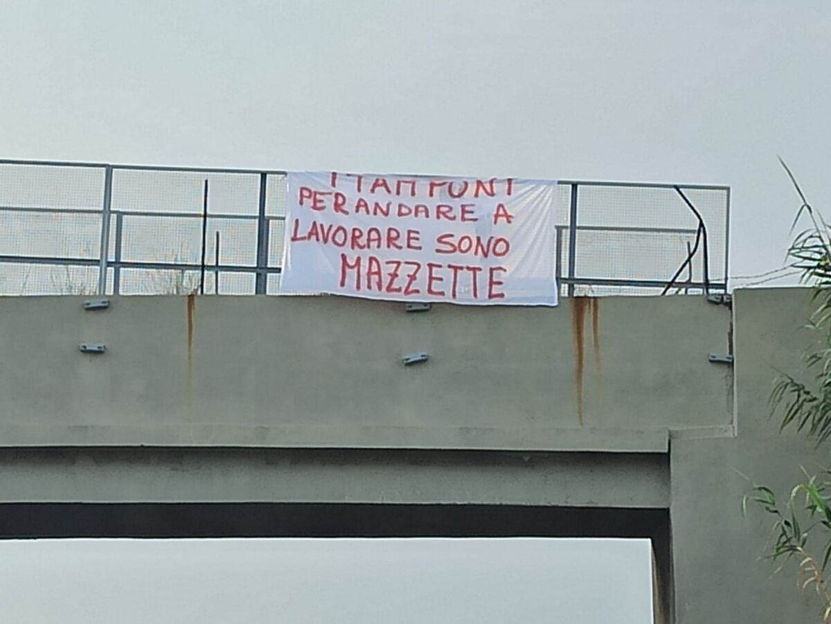 Striscioni Green Pass 2