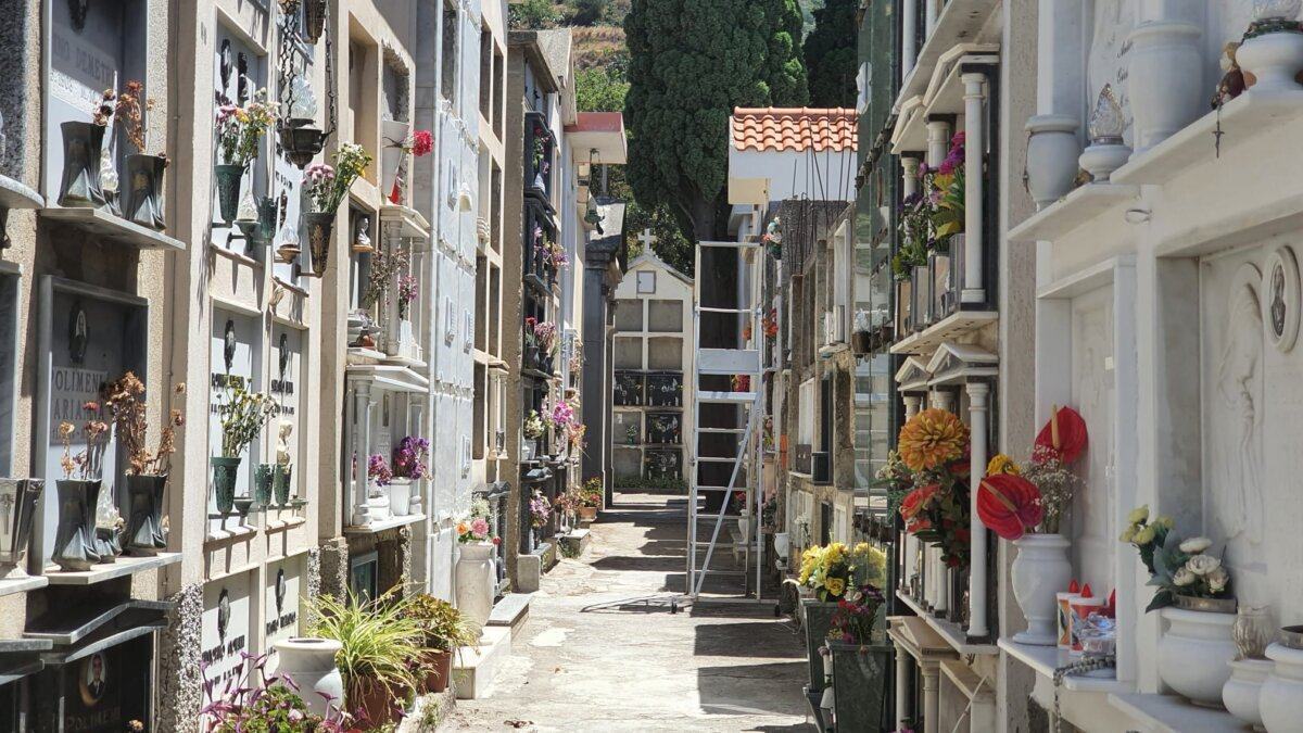 Cimitero Archi