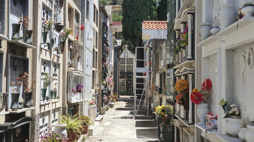 Cimitero Archi