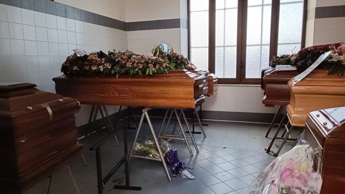 Cimitero Salme Parcheggiate (4)