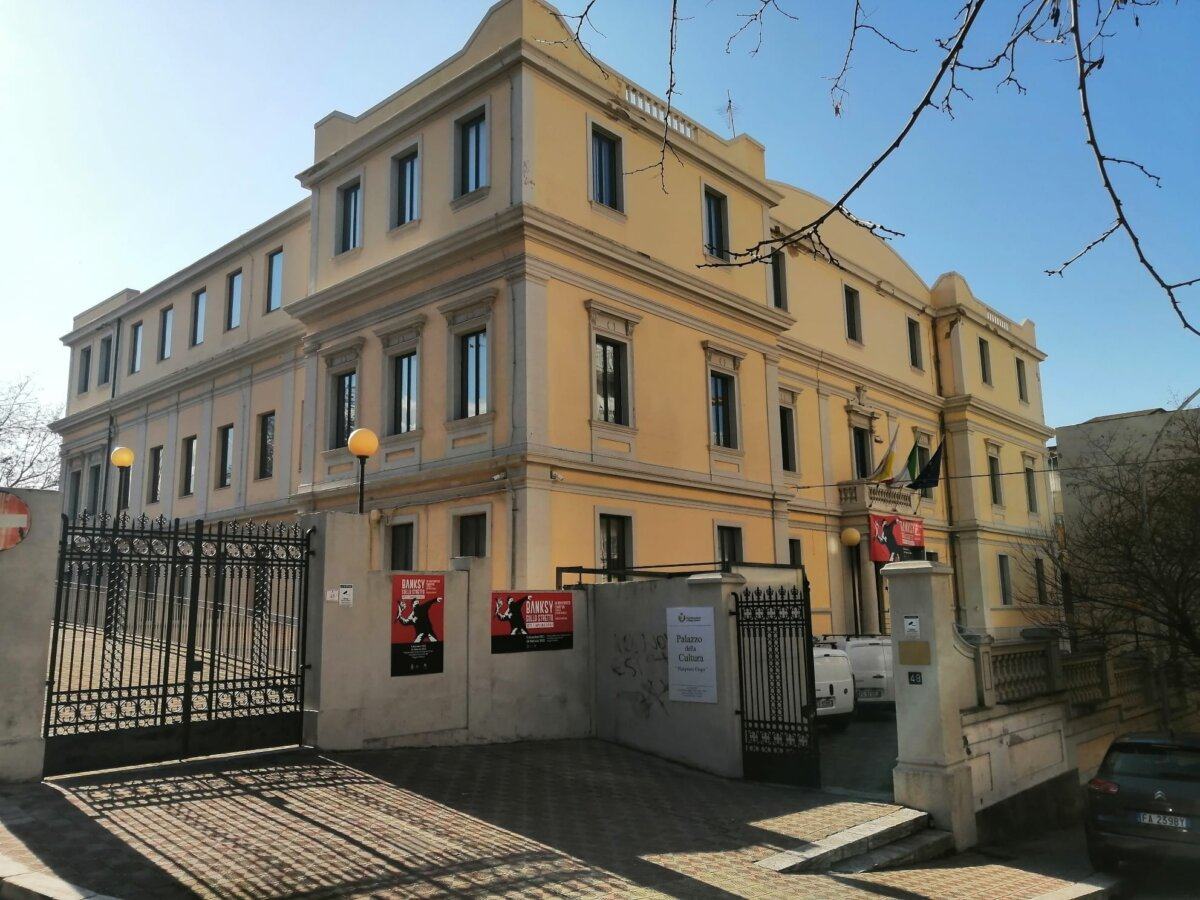 Palazzo Della Cultura Opere (2)